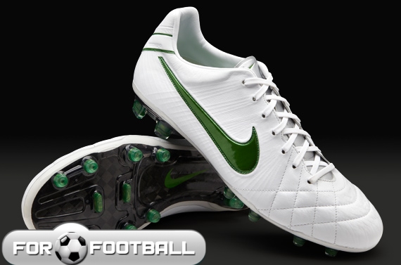 Green 2025 nike tiempo