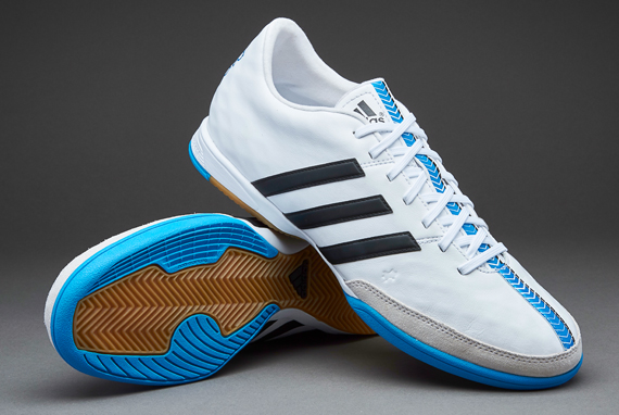 Forfootball . Adidas 11Nova IN B44393 2015